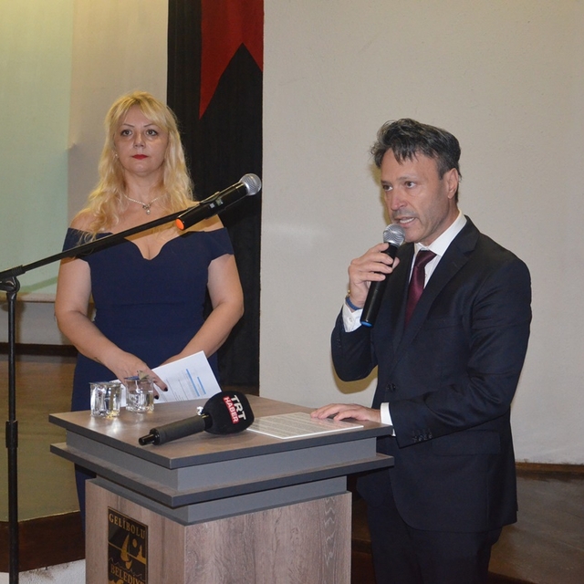 Çanakkale Savaşları'na katılan askerlerin yakınları Gelibolu'da buluştu