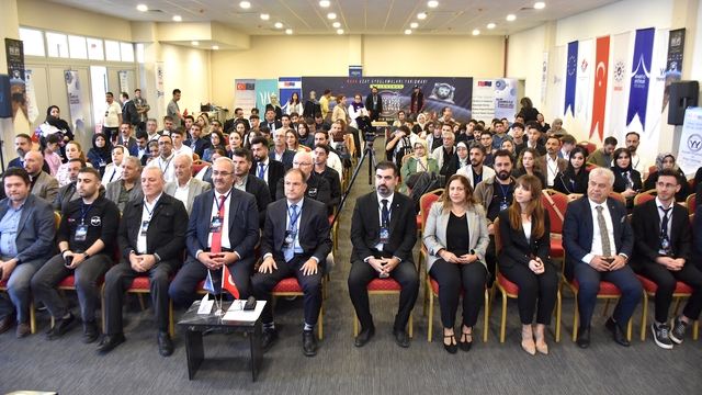 Van'da "NASA Uzay Uygulamaları Yarışması" başladı