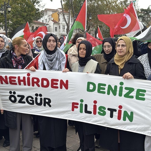 Tekirdağ'da Küresel Sumud Filosu'na destek eylemi