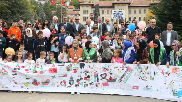 Kastamonu ve Amasya'da, "Filistinli çocuklar için çiz" etkinliği yapıldı