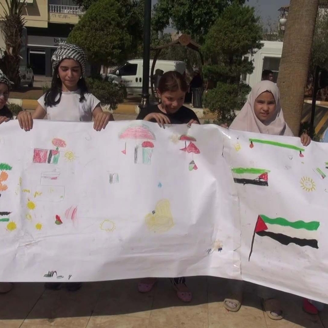 Filistinli çocuklar için çizdiler