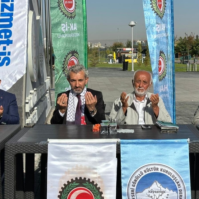 Kayseri'de bazı sivil toplum kuruluşları Gazze için toplandı