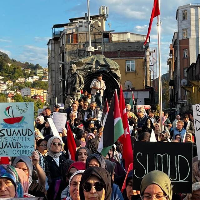 Zonguldak'ta kadınlar Filistin için yürüdü