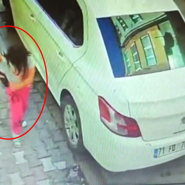 600 bin TL'lik altın bulunan keseyi alan kişiler, yüz tanıma sistemiyle tes...