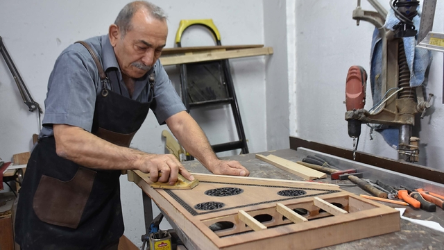 Kendisine yapmak için başladı, 20 yıldır kanun üretiyor