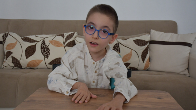 Öğretmenliği bırakan anne kendisini serebral palsili oğluna adadı