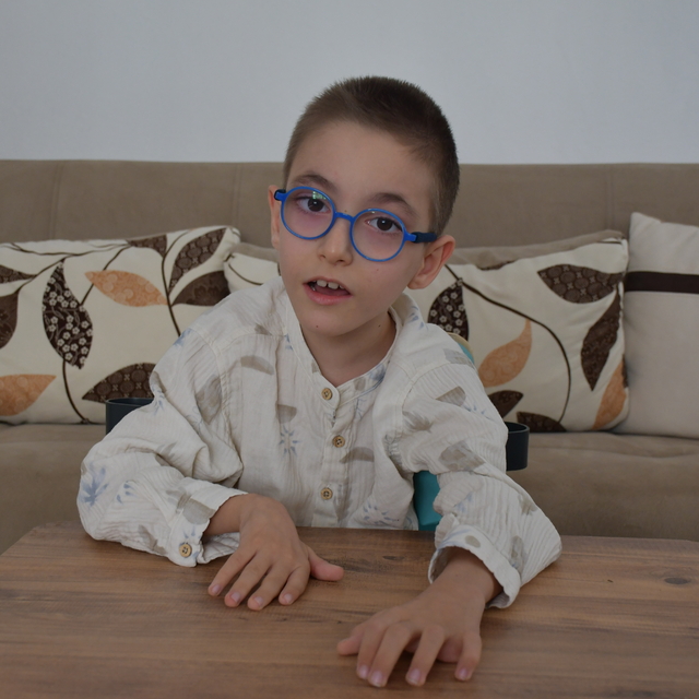 Öğretmenliği bırakan anne kendisini serebral palsili oğluna adadı