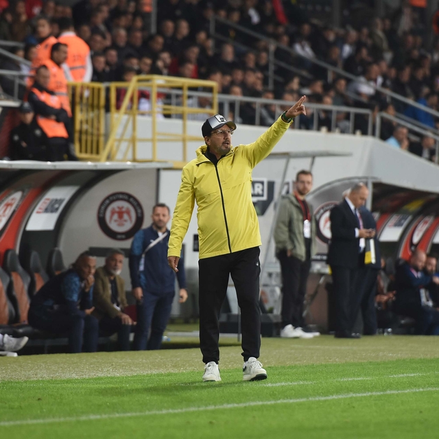 Manisa FK'da teknik direktör Taner Taşkın umutlu