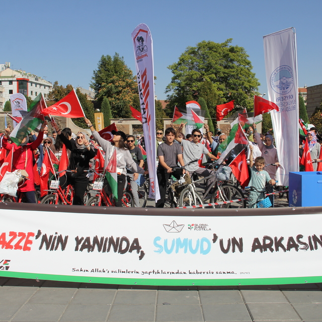 Kayseri'de bisikletliler Küresel Sumud Filosu'na destek için pedal çevirdi