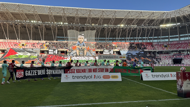 Sivasspor taraftarlarından "Gazze" koreografisi