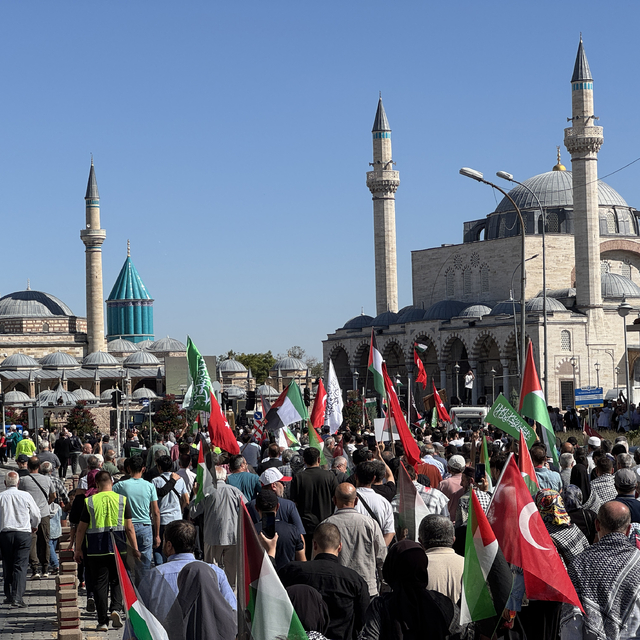 Konya'da Küresel Sumud Filosu'na destek yürüyüşü yapıldı