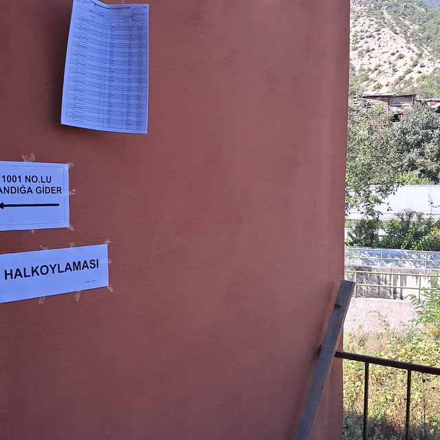 Artvin'de köylüler yapılan referandumda köy olarak kalmakta karar kıldı