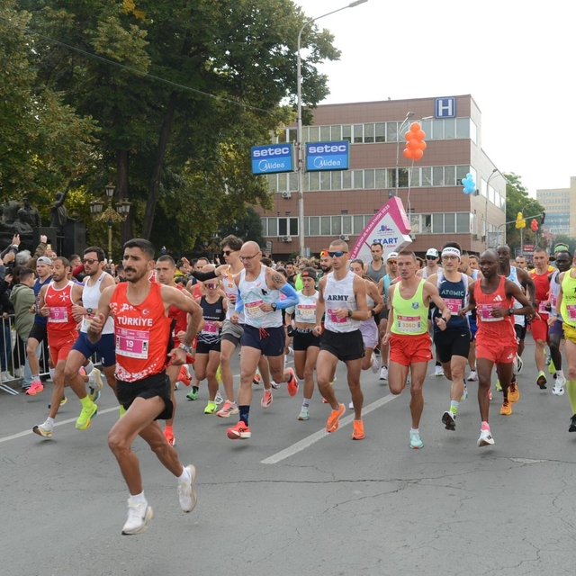 Bingöllü milli atlet Ağralı, Balkan Maraton Şampiyonasında üçüncü oldu