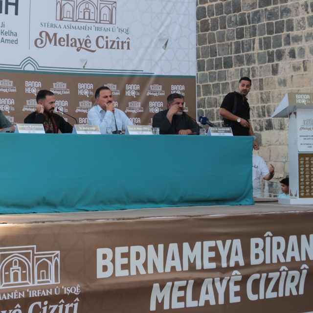Cizre'de "Melaye Ciziri" paneli düzenlendi