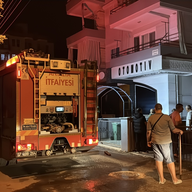 Alanya'da evde çıkan yangında 1 kişi öldü, 1 kişi yaralandı