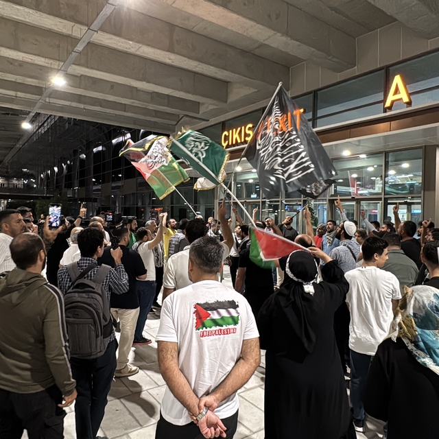 İsrail'in alıkoyduğu aktivistlerden Davut Daşkıran Mersin'de karşılandı