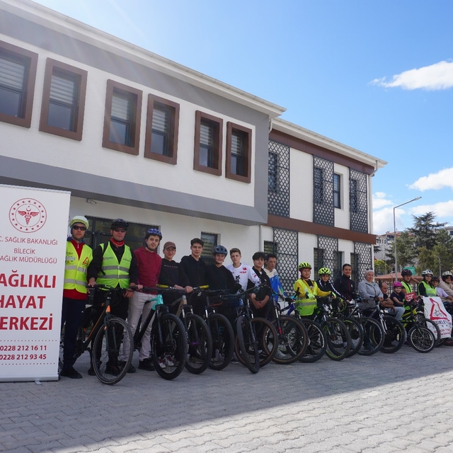 Bilecik'te Alzheimer farkındalığı için bisiklet sürüşü düzenlendi