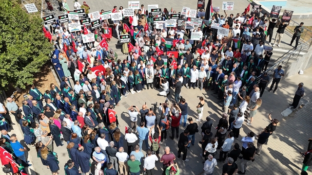 Adana'da Çukurova Üniversitesince Filistin'e destek için yürüyüş düzenlendi