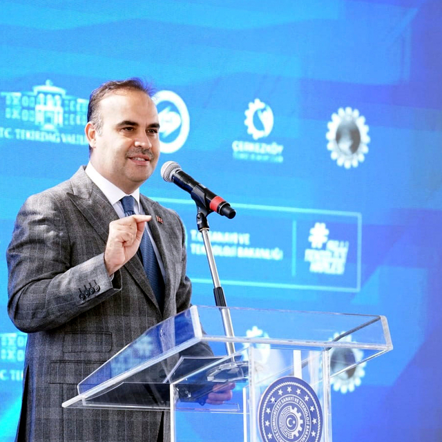 Bakan Kacır: Türkiye'nin planlı sanayi alanlarını büyütmeye devam edeceğiz