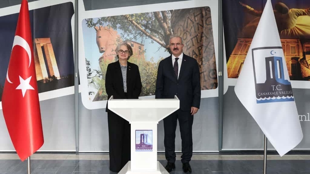 Avustralya Büyükelçisi Vincent, Çanakkale Valisi Toraman'ı ziyaret etti