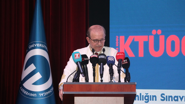 YÖK Başkanı Özvar, KTÜ'nün akademik yıl açılışında konuştu: