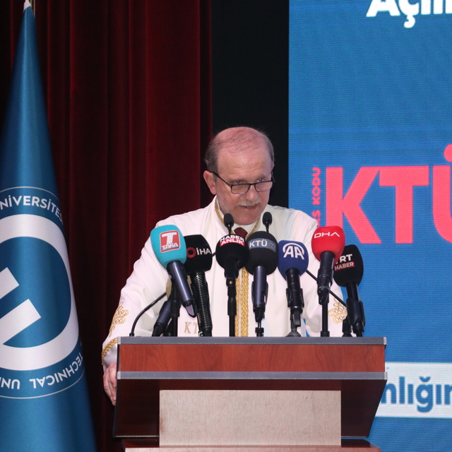 YÖK Başkanı Özvar, KTÜ'nün akademik yıl açılışında konuştu: