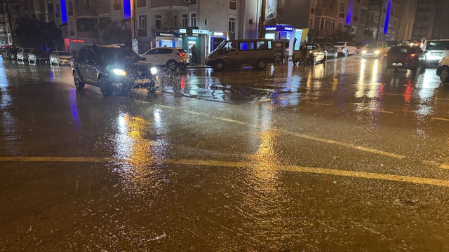 Edirne'de sağanak etkili oluyor