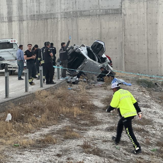 Konya'da devrilen otomobildeki 1 kişi öldü, 1 kişi yaralandı