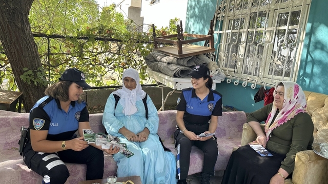 Şırnak'ta vatandaşlar KADES ve dolandırıcılık konularında bilgilendirildi