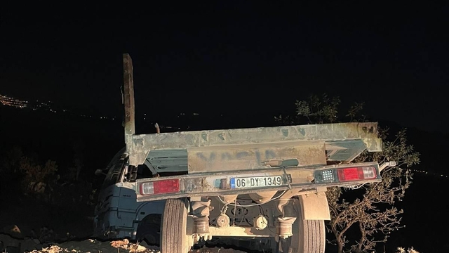 Şırnak'ta şarampole düşen TIR'ın şoförü öldü