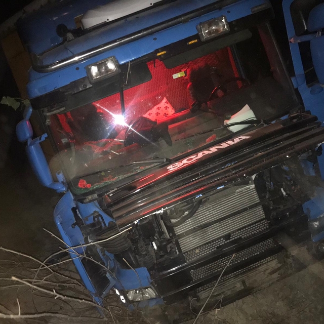 Çeltik tarlasına giren TIR'ın şoförü öldü