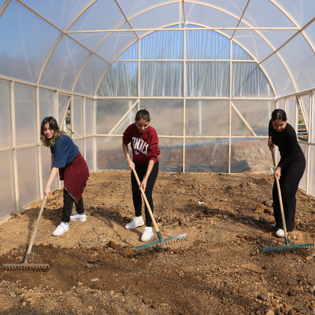 Aydınlı gençler tarım kampına katıldı