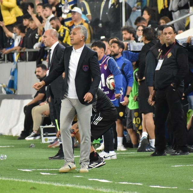 Altınordu geçen sezonu mumla arıyor