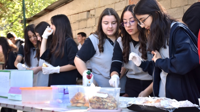 Van'daki okullarda Gazze'ye destek amacıyla kermes düzenlendi