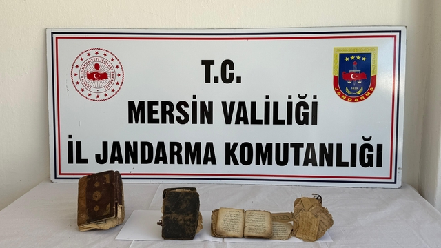 Mersin'de el yazması Kur'an-ı Kerim operasyonu
