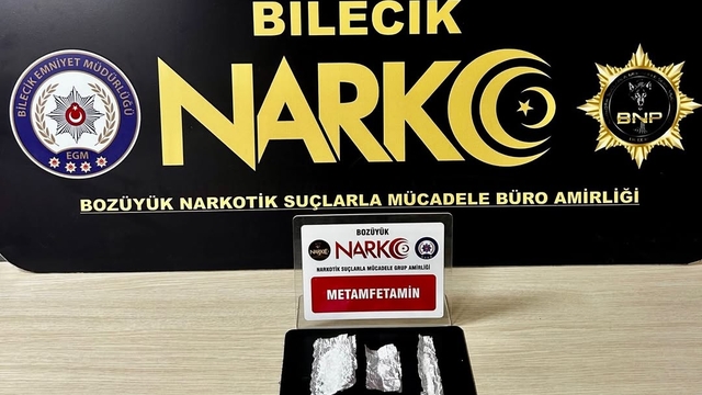 Bilecik'te üzerinde uyuşturucu bulunan kişi gözaltına alındı