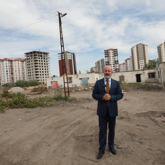 Başkan Çolakbayrakdar'dan Yakut Mahallesi'ne yeni Aile Sağlığı Merkezi müjd...