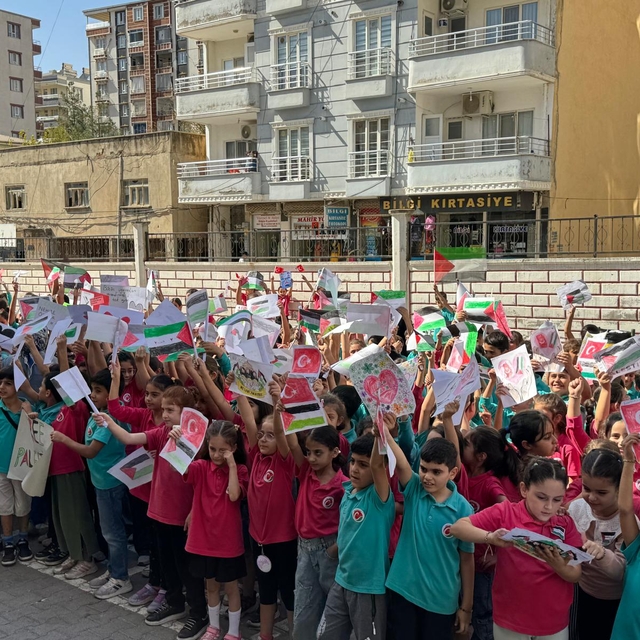 Kurtalan'da öğrencilerden "Filistin'e destek" etkinliği