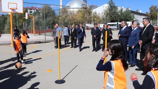 Tekin: Nerede olursa olsun zulüm altında inleyen bir insan varsa hep yanında olduk (3)