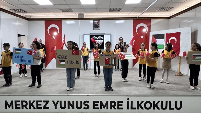 Siirt ve Elazığ'da öğrenciler Filistin'e destek etkinliği düzenledi
