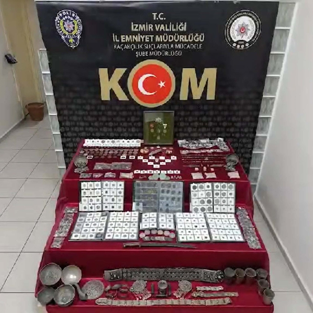 İzmir'de tarihi eser operasyonu