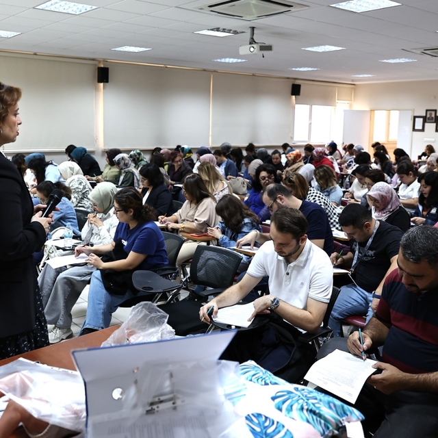 ERÜ Hastaneleri'nde anne sütü ve tamamlayıcı beslenme eğitimi düzenlendi