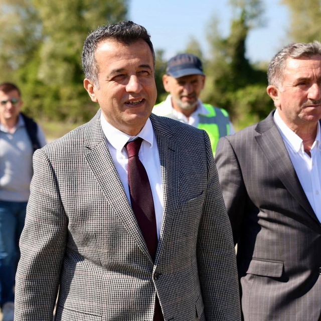 Büyükşehir Belediye Başkanı Doğan, Terme'de bulvar yolu çalışmalarını incel...