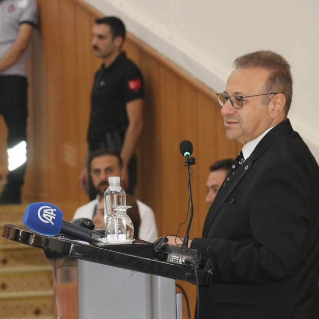 Büyükelçi Bağış Batman'da "Türkiye Yüzyılı" programında konuştu: