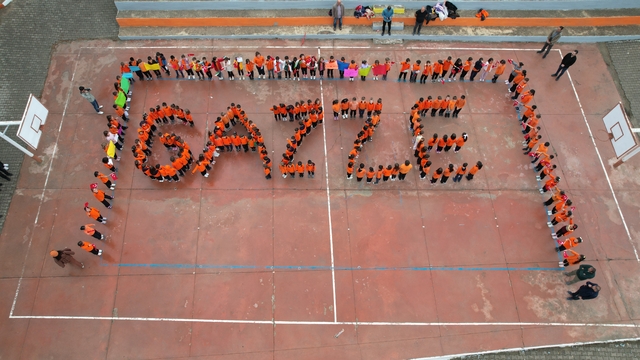 Balıkesir'de öğrenciler koreografiyle Gazze'ye destek verdi