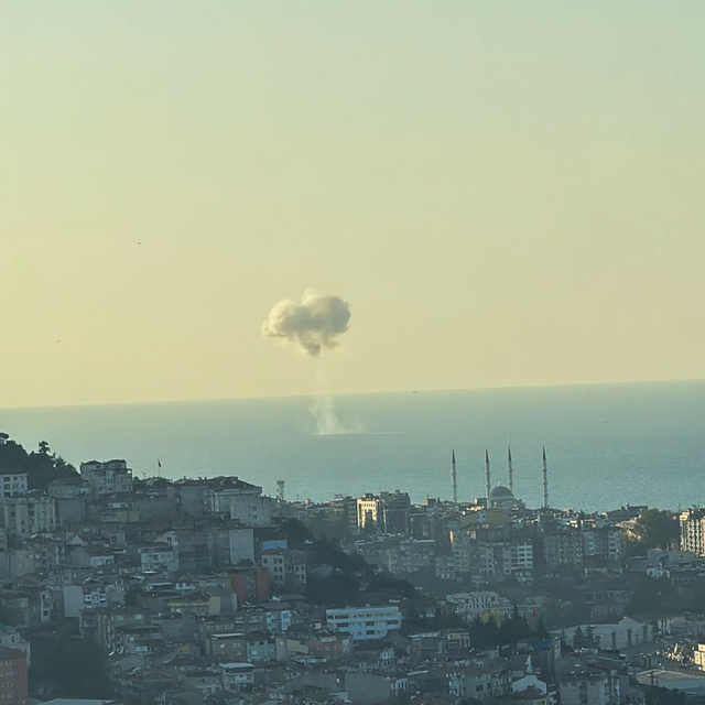 Trabzon'da denizde bulunan insansız deniz aracı kontrollü şekilde imha edil...