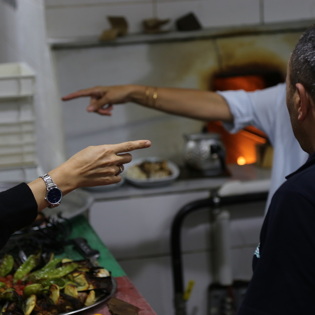 Tokat Kebabı denetimlerini geçen firmalara yetki belgeleri verildi