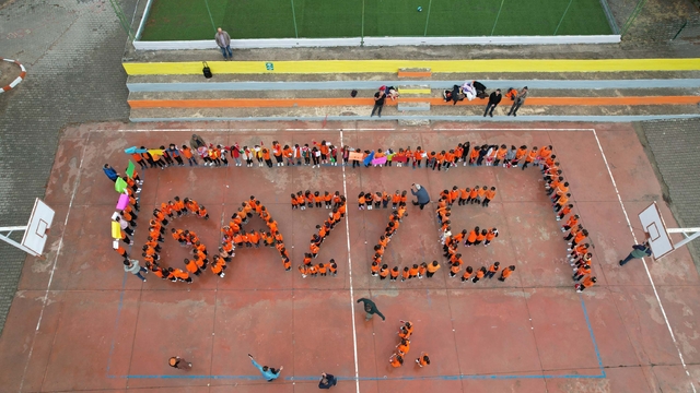 Balıkesir'de öğrencilerden 'Gazze' mesajı
