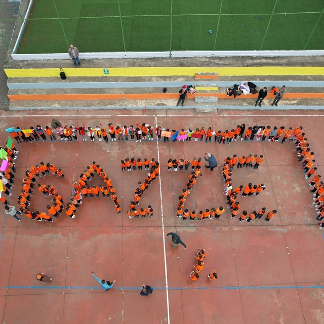 Balıkesir'de öğrencilerden 'Gazze' mesajı