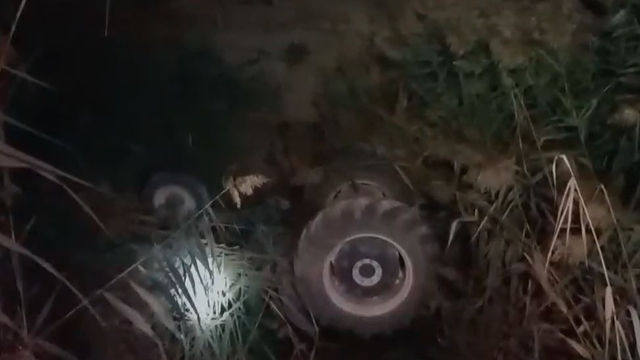 Devrilen traktörün sürücüsü öldü